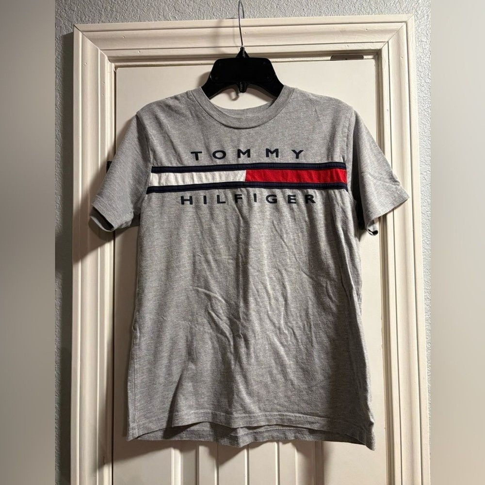 Tommy‎ Hilfiger T-Shirt Kids Size M 12/14 Gray Excellent Logo Graphic Tee